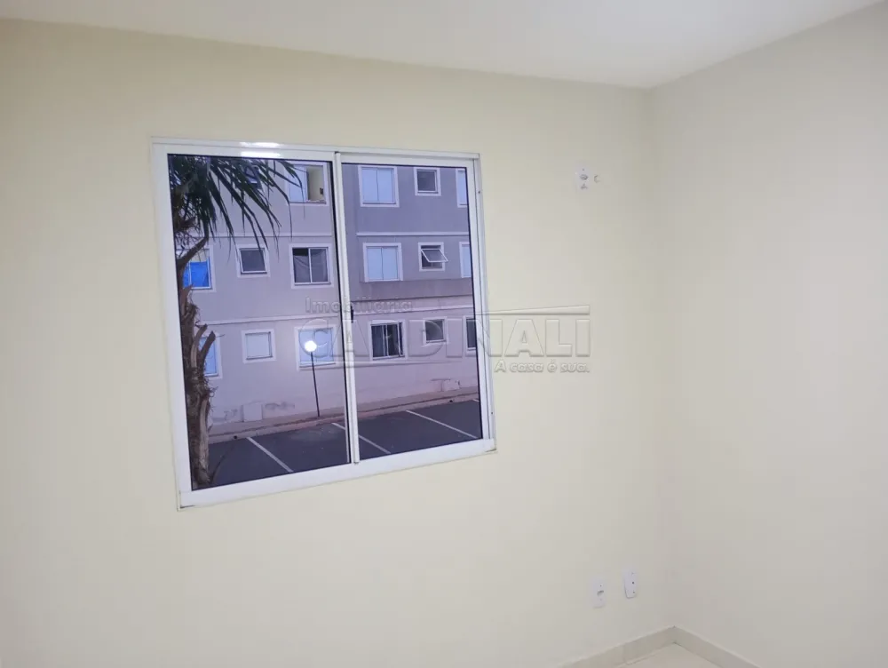 Comprar Apartamento / Padr&atilde;o em Araraquara R$ 130.000,00 - Foto 10