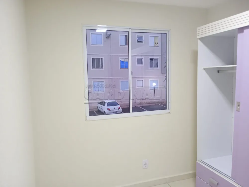 Comprar Apartamento / Padr&atilde;o em Araraquara R$ 130.000,00 - Foto 12
