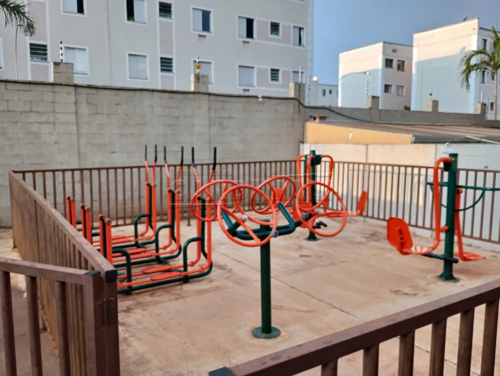 Comprar Apartamento / Padr&atilde;o em Araraquara R$ 130.000,00 - Foto 16