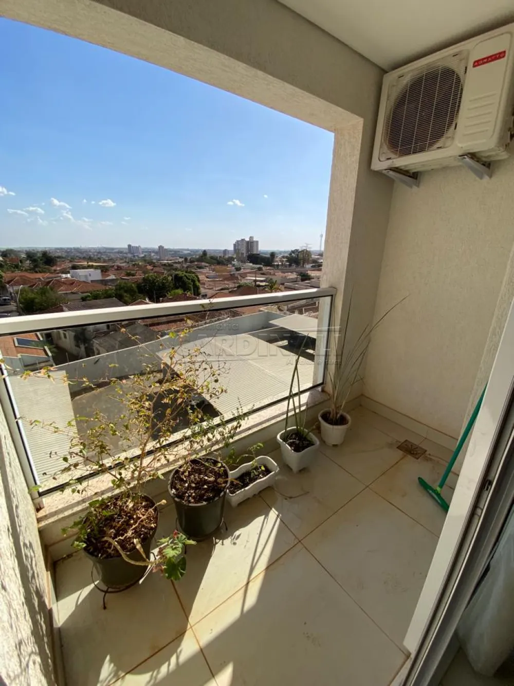 Comprar Apartamento / Padr&atilde;o em Araraquara R$ 300.000,00 - Foto 12