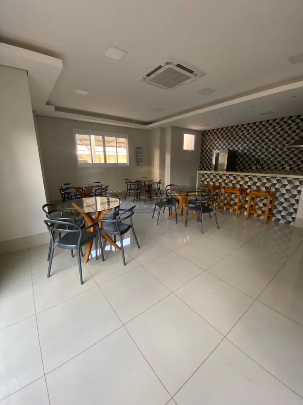 Comprar Apartamento / Padr&atilde;o em Araraquara R$ 300.000,00 - Foto 20
