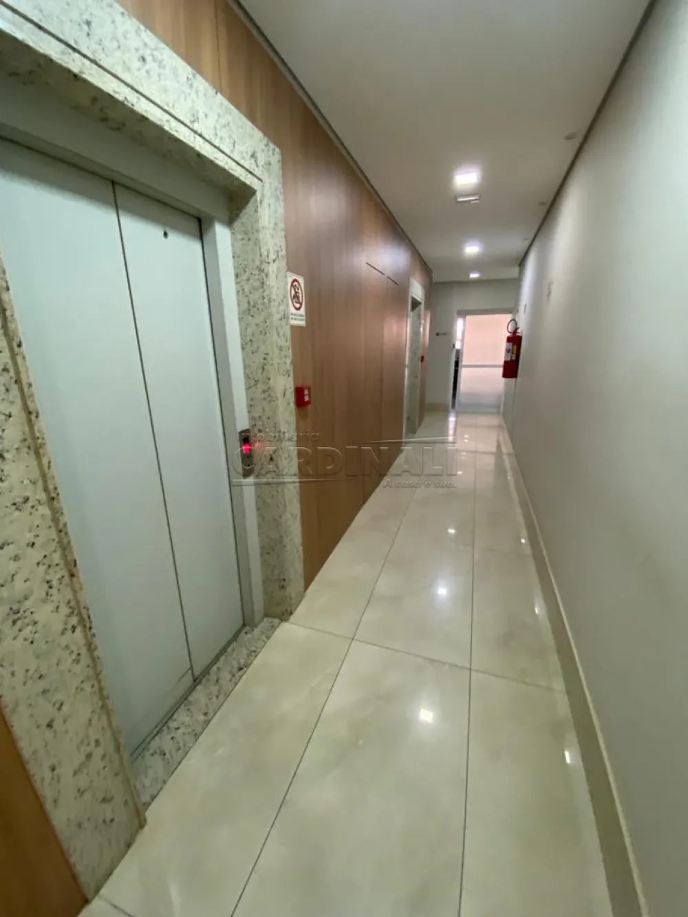 Comprar Apartamento / Padr&atilde;o em Araraquara R$ 300.000,00 - Foto 4