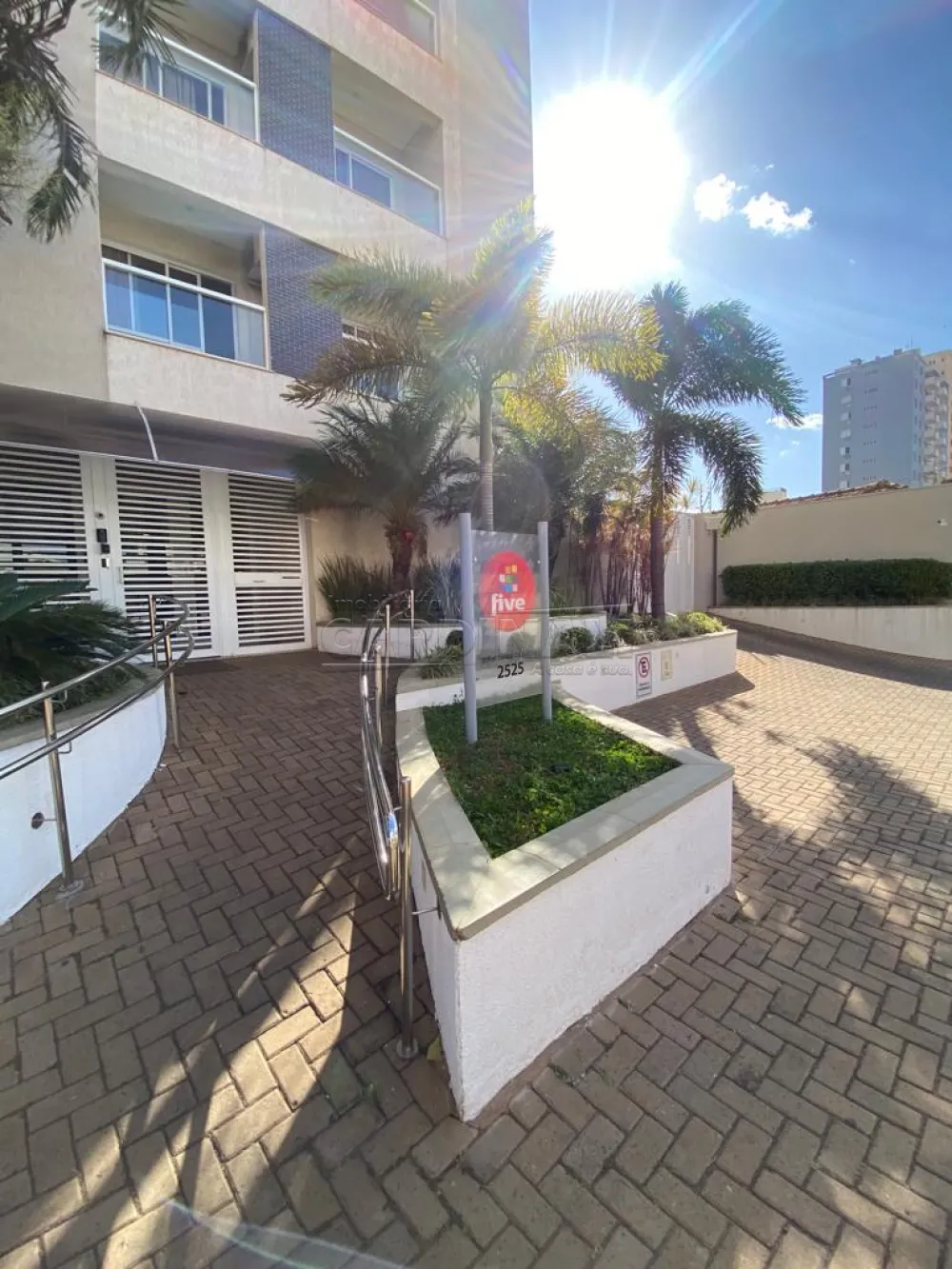 Comprar Apartamento / Padr&atilde;o em Araraquara R$ 300.000,00 - Foto 3