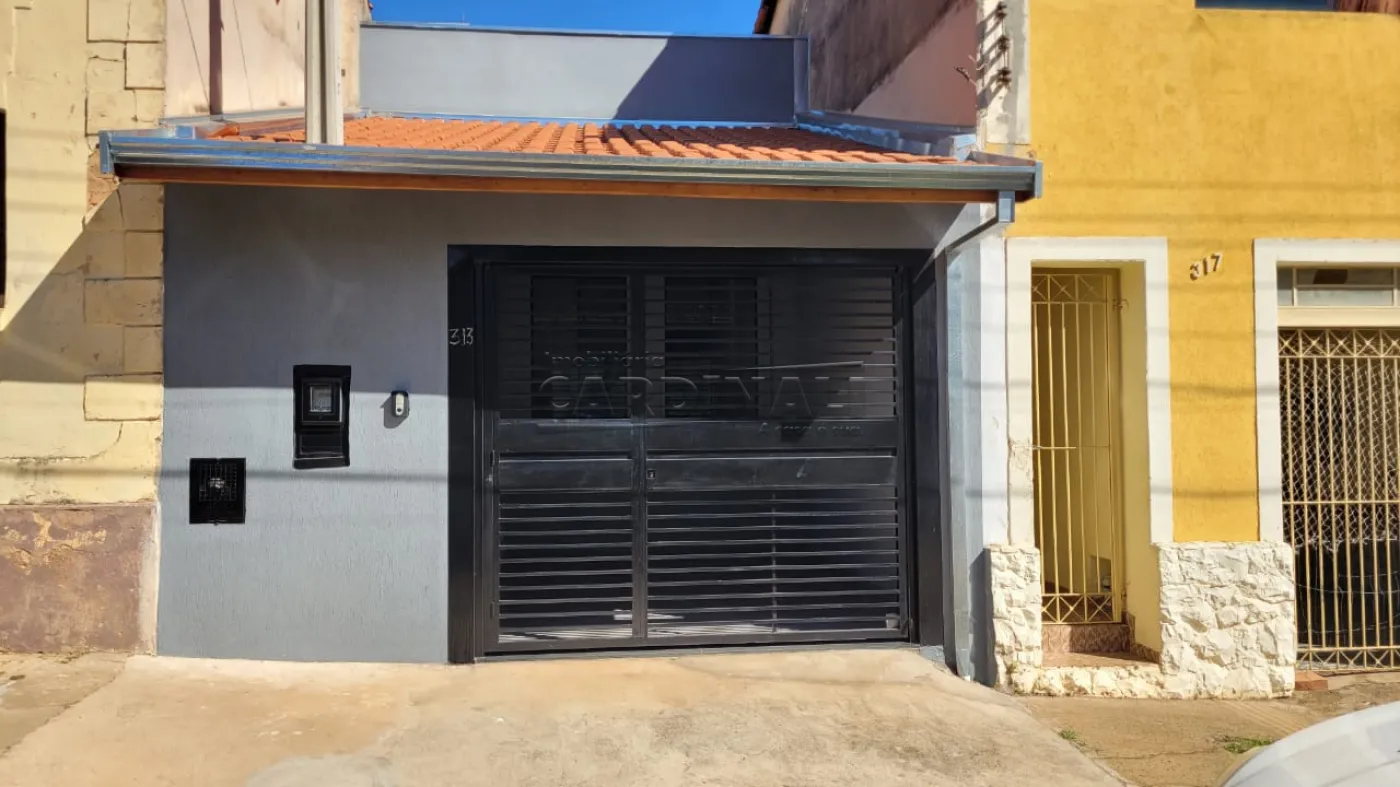 Casa / Padr&atilde;o em S&atilde;o Carlos Alugar por R$2.056,00