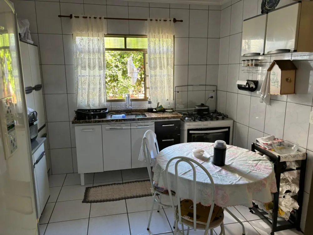 Comprar Casa / Padr&atilde;o em Araraquara R$ 309.000,00 - Foto 4