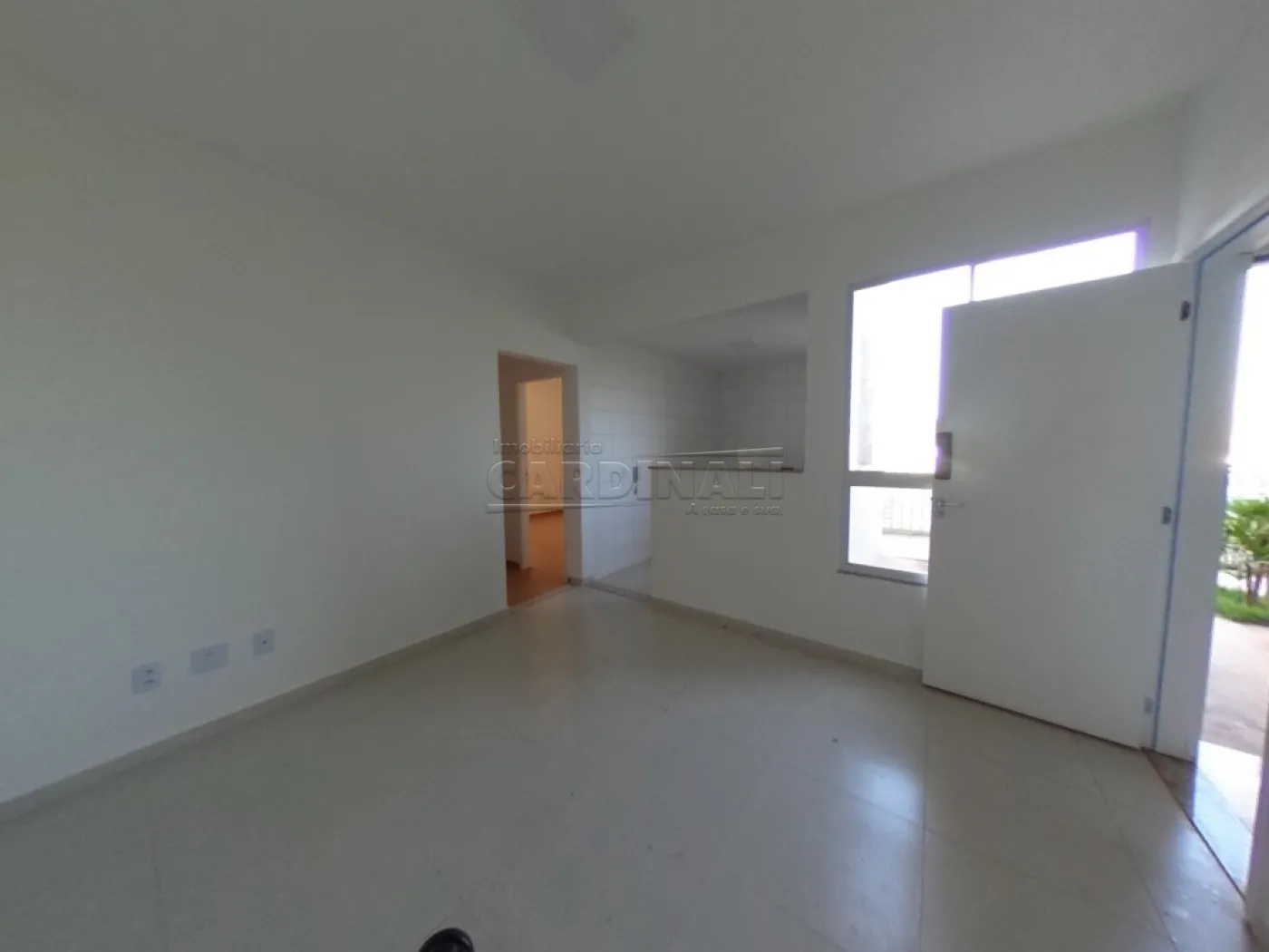 Apartamento / Padr&atilde;o em Araraquara Alugar por R$899,00