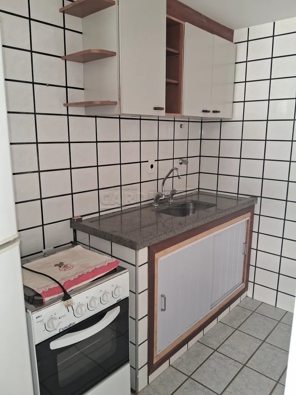 Alugar Apartamento / Padr&atilde;o em Araraquara R$ 1.250,00 - Foto 3