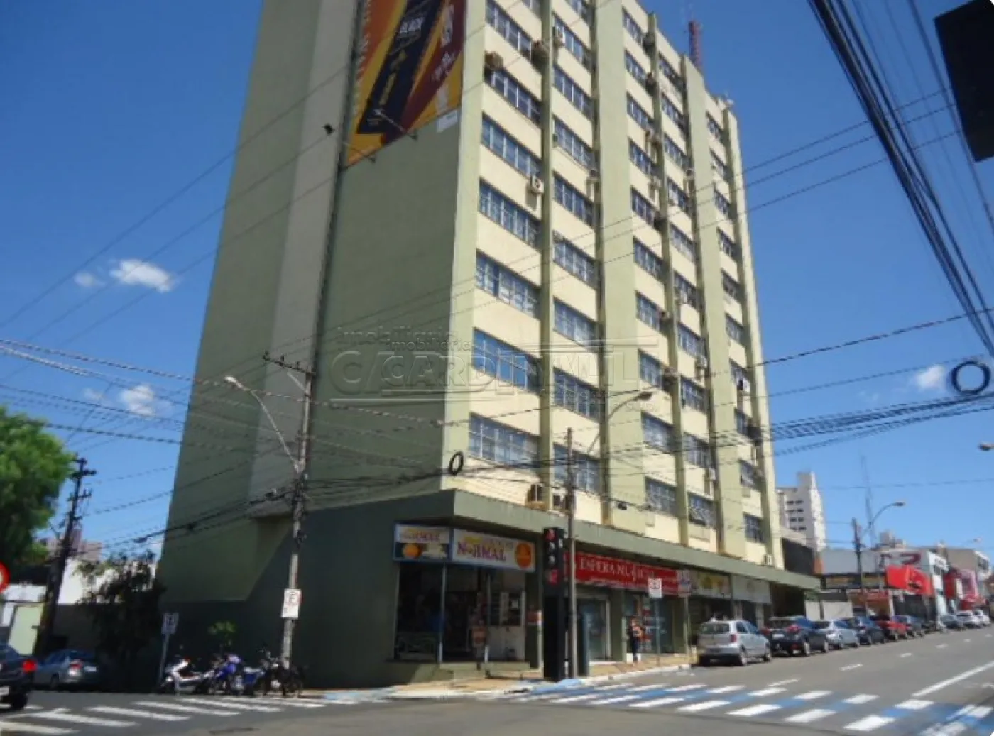 Comercial / Sala / Sal&atilde;o com Condom&iacute;nio em S&atilde;o Carlos 