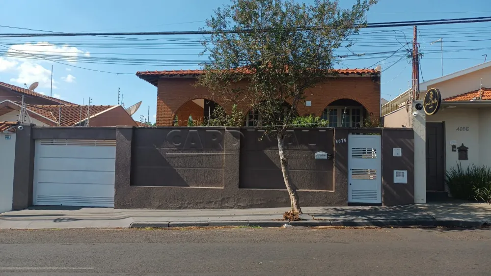Alugar Casa / Padr&atilde;o em Araraquara R$ 2.500,00 - Foto 1