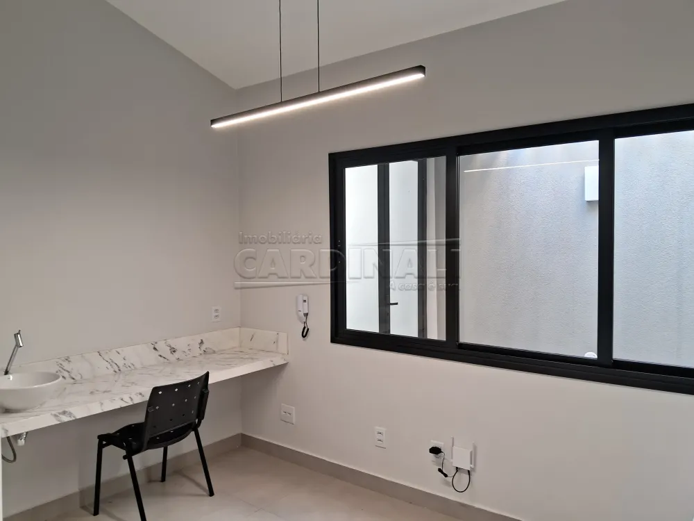 Alugar Comercial / Sala em Araraquara R$ 1.100,00 - Foto 2