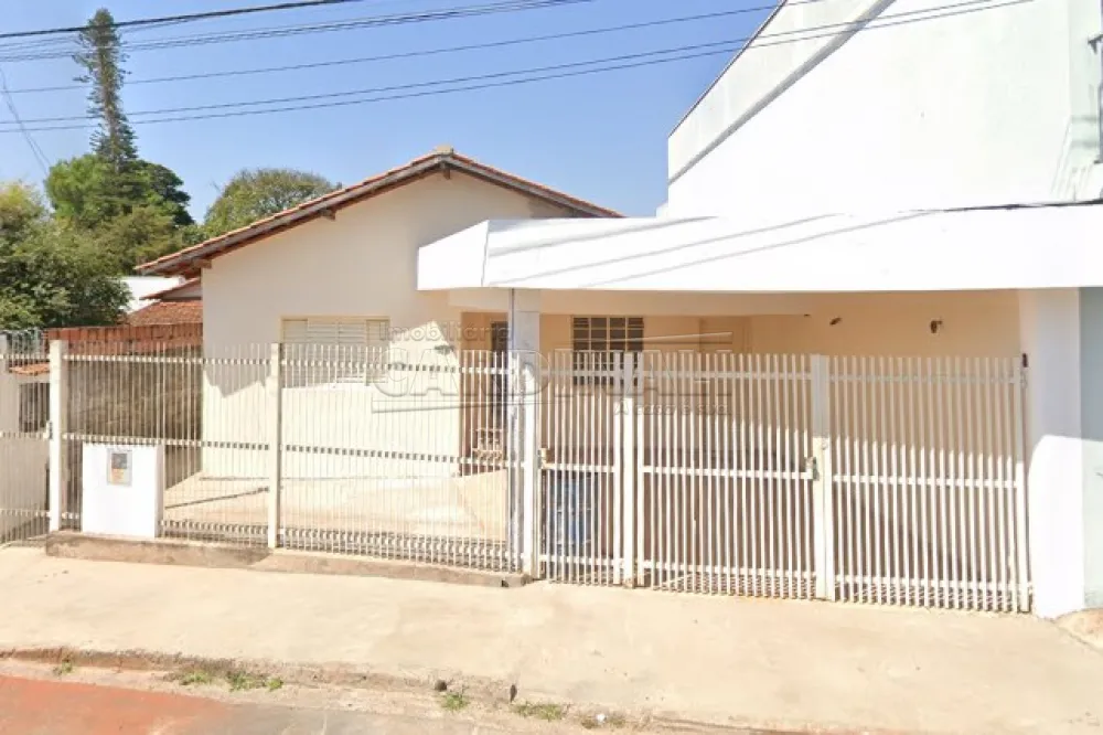Casa / Padr&atilde;o em S&atilde;o Carlos Alugar por R$1.667,00