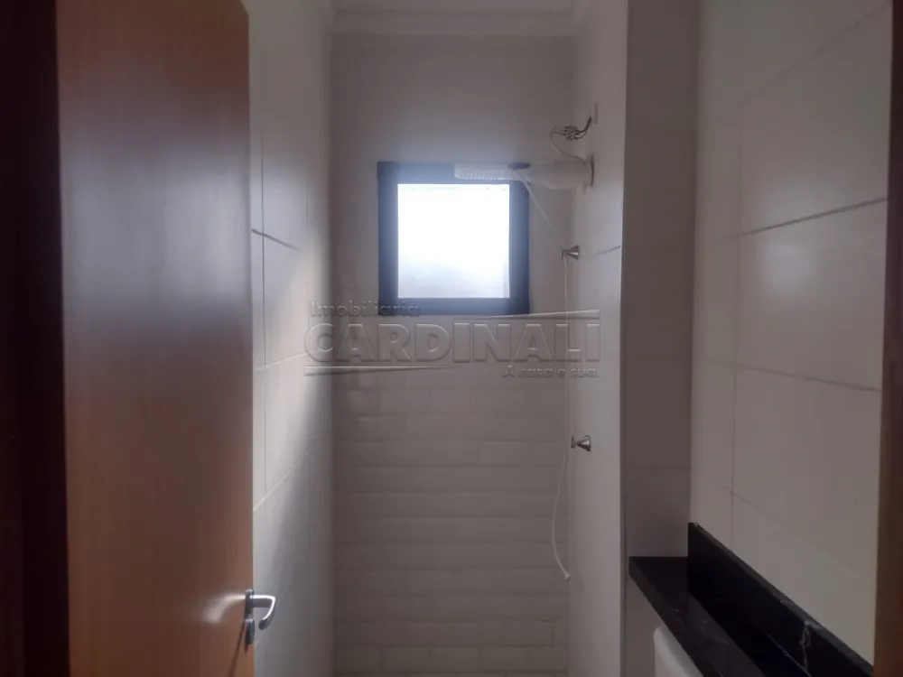 Alugar Apartamento / Padr&atilde;o em S&atilde;o Carlos R$ 1.000,00 - Foto 9