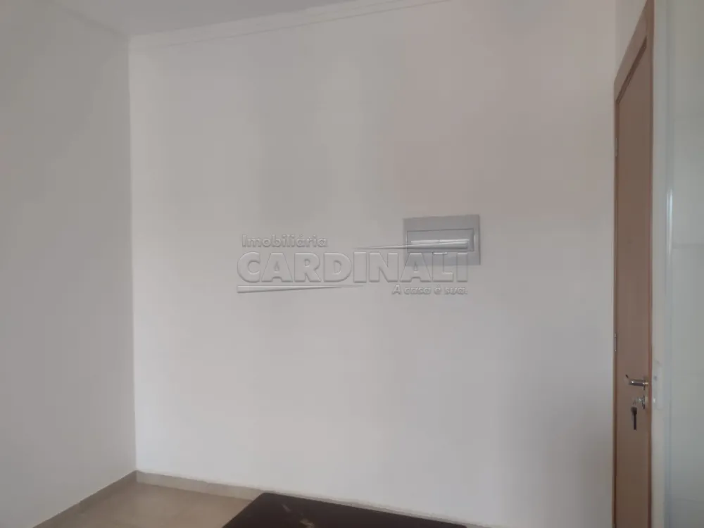 Alugar Apartamento / Padr&atilde;o em S&atilde;o Carlos R$ 1.000,00 - Foto 11
