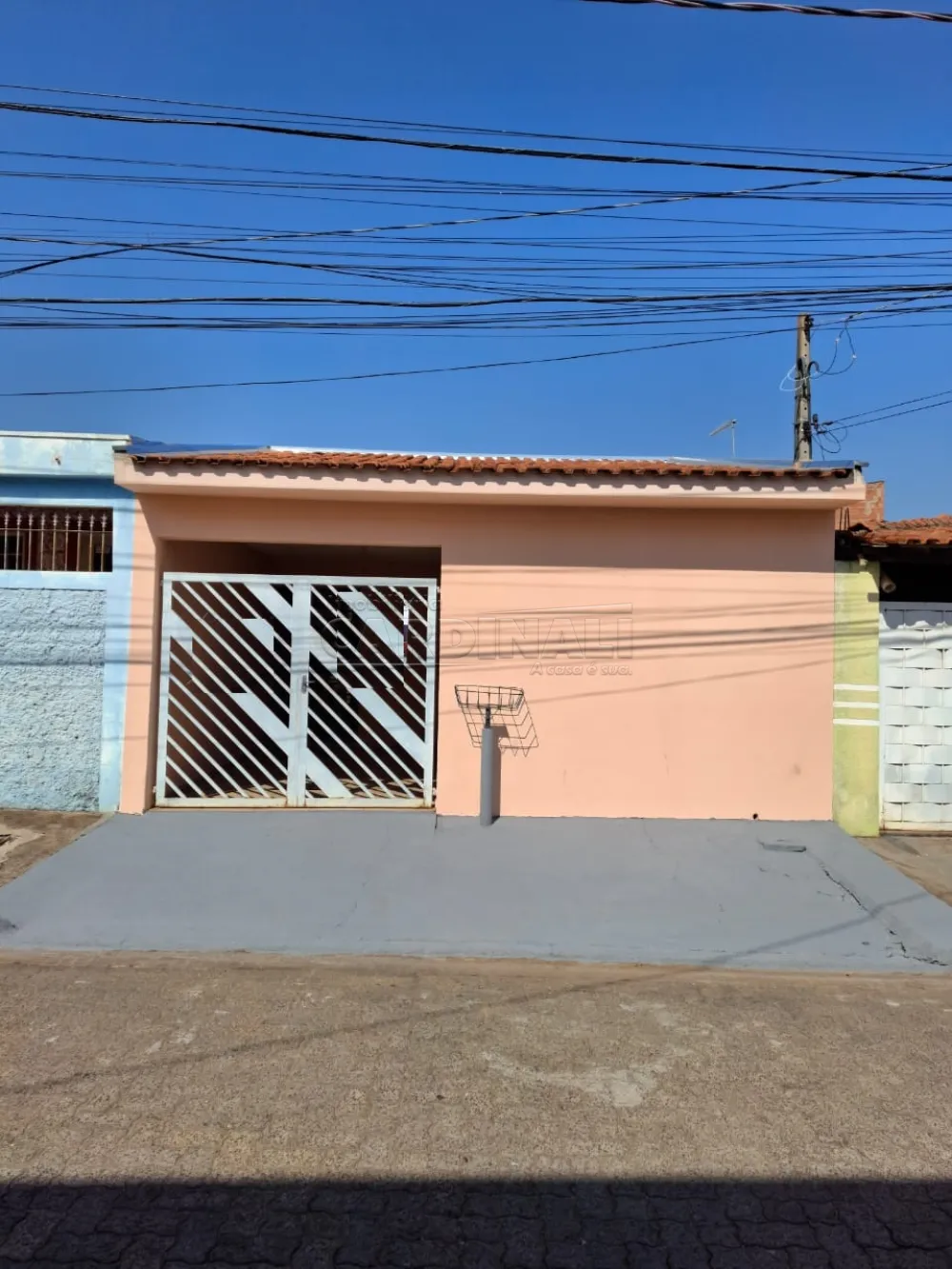 Alugar Casa / Padr&atilde;o em S&atilde;o Carlos R$ 1.334,00 - Foto 1