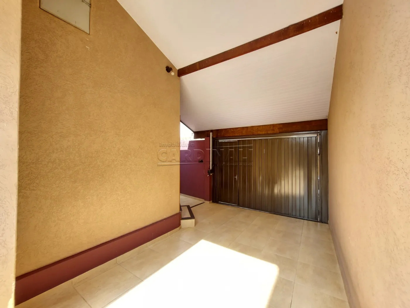 Alugar Casa / Padr&atilde;o em S&atilde;o Carlos R$ 1.556,00 - Foto 1