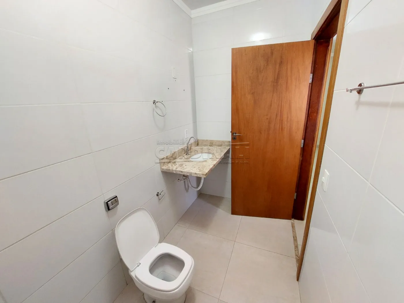 Alugar Casa / Padr&atilde;o em S&atilde;o Carlos R$ 1.556,00 - Foto 8