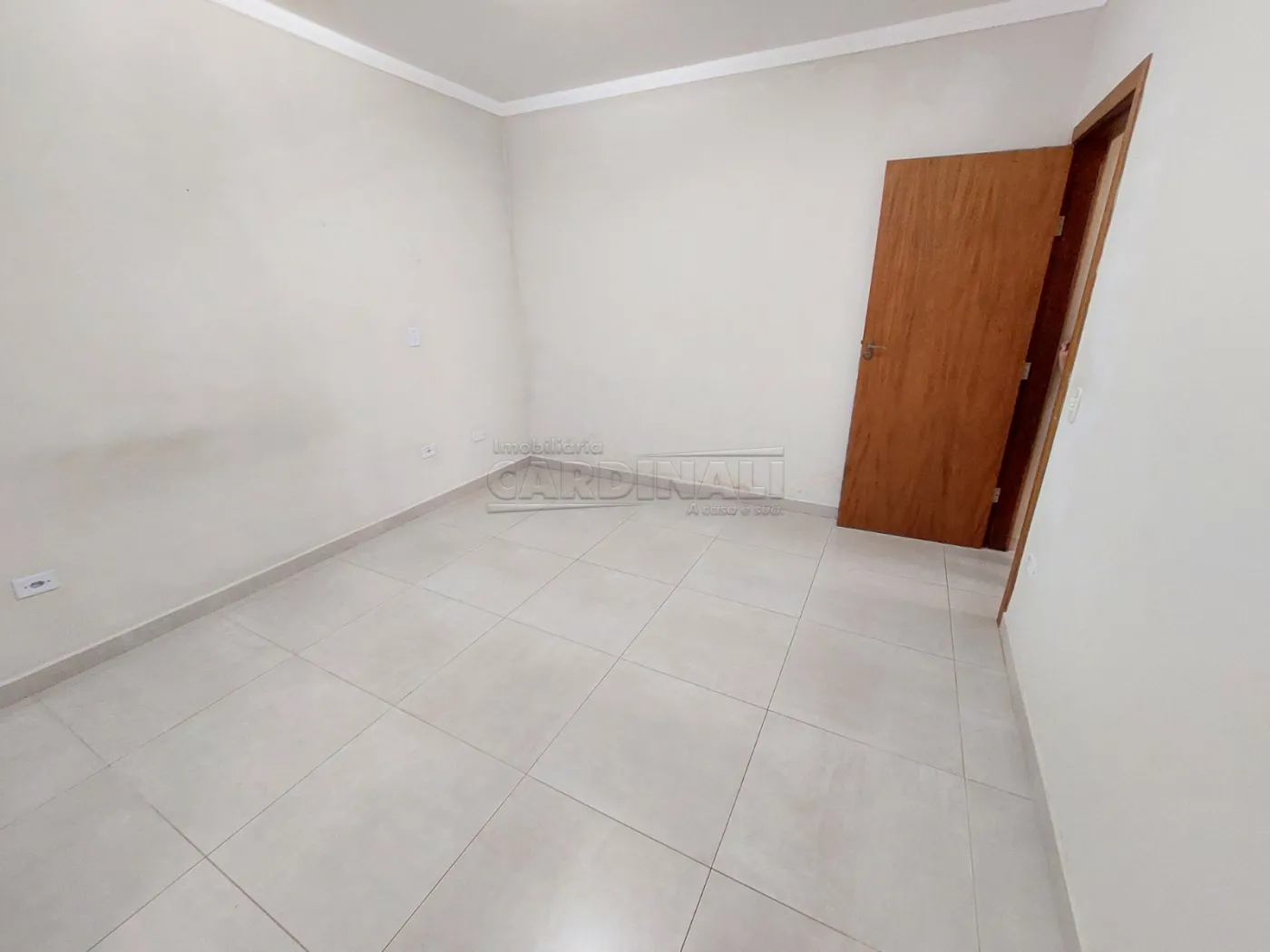 Alugar Casa / Padr&atilde;o em S&atilde;o Carlos R$ 1.556,00 - Foto 9