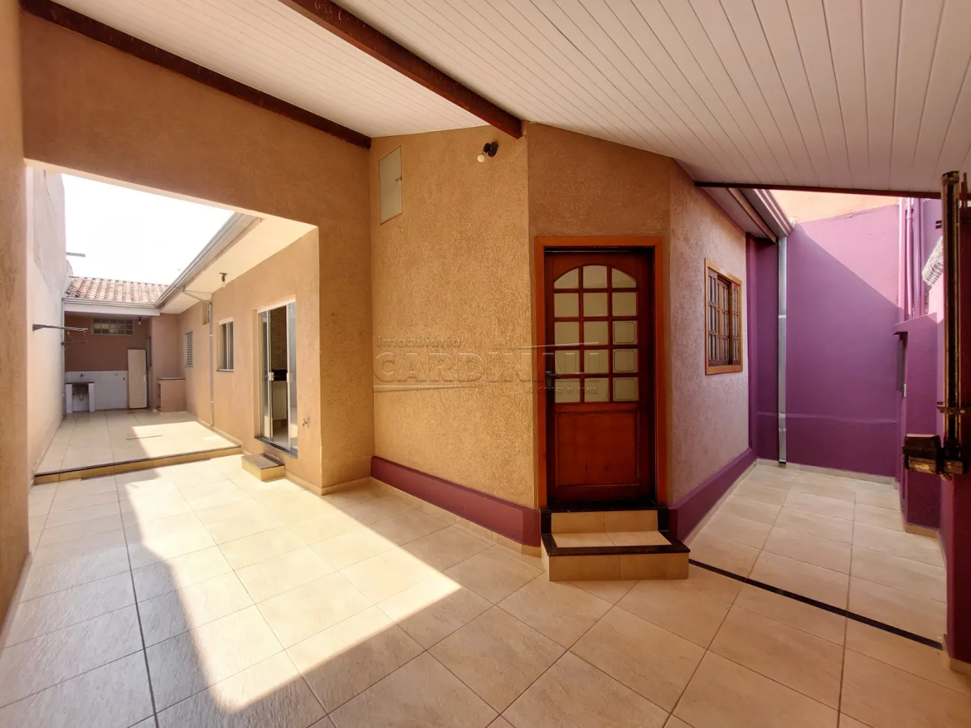 Alugar Casa / Padr&atilde;o em S&atilde;o Carlos R$ 1.556,00 - Foto 2