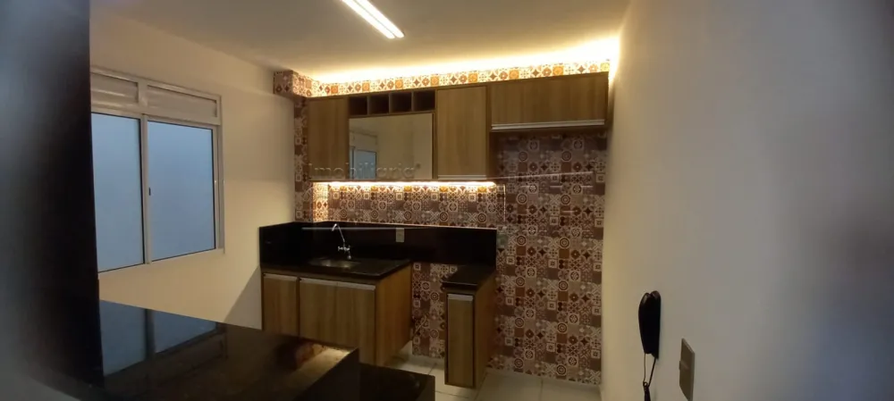 Alugar Apartamento / Padr&atilde;o em S&atilde;o Carlos R$ 1.112,00 - Foto 5
