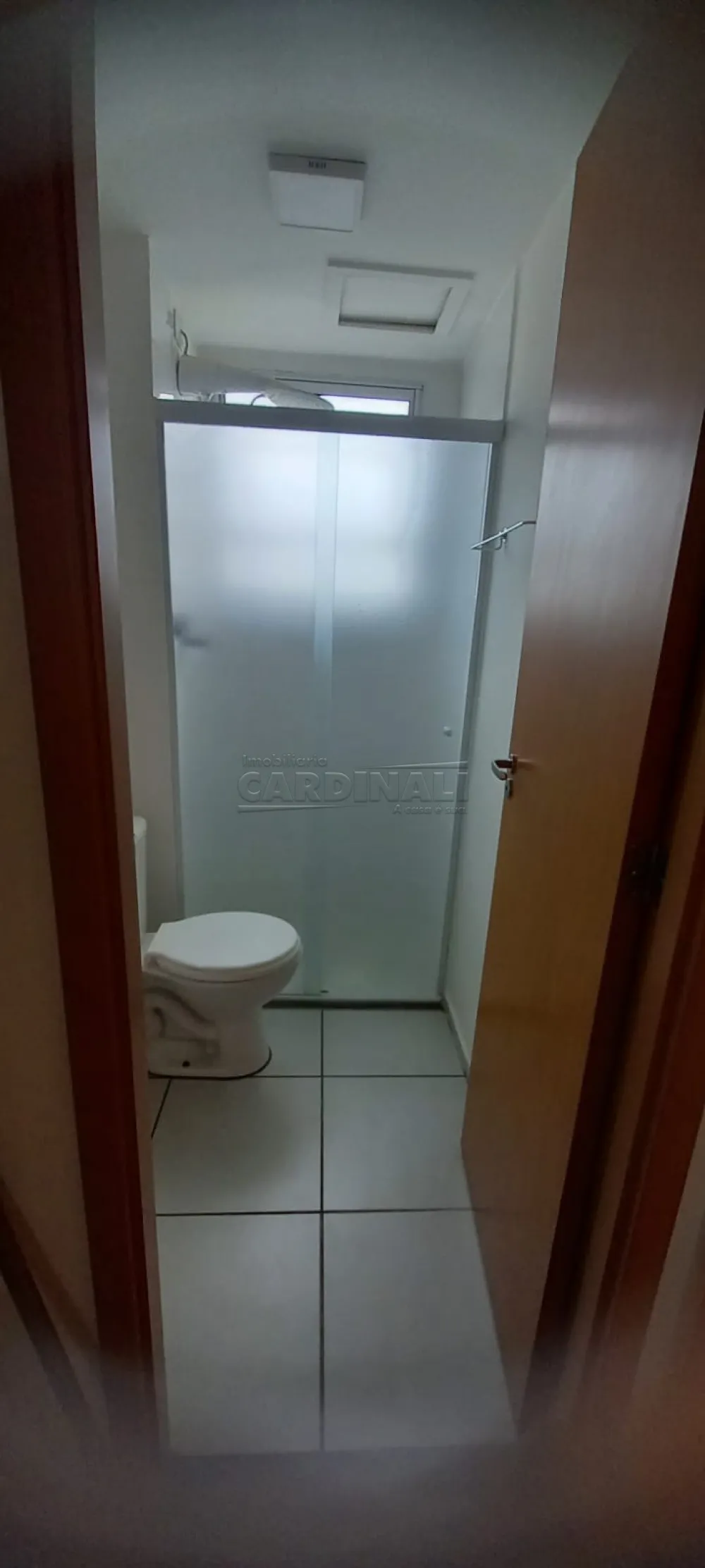 Alugar Apartamento / Padr&atilde;o em S&atilde;o Carlos R$ 1.112,00 - Foto 6