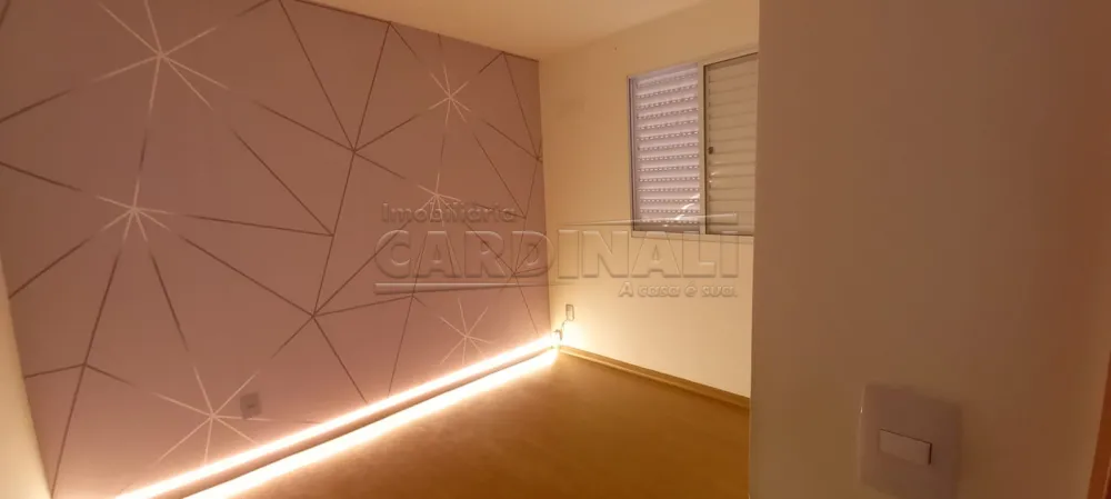 Alugar Apartamento / Padr&atilde;o em S&atilde;o Carlos R$ 1.112,00 - Foto 9