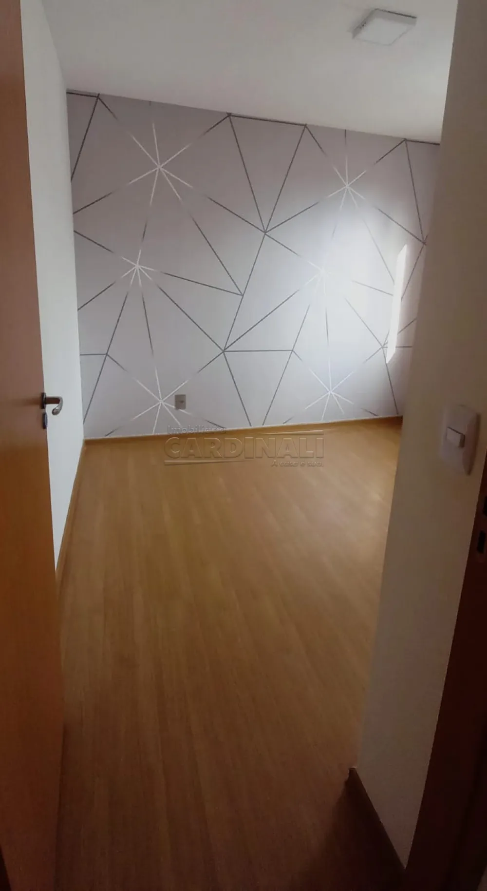 Alugar Apartamento / Padr&atilde;o em S&atilde;o Carlos R$ 1.112,00 - Foto 7