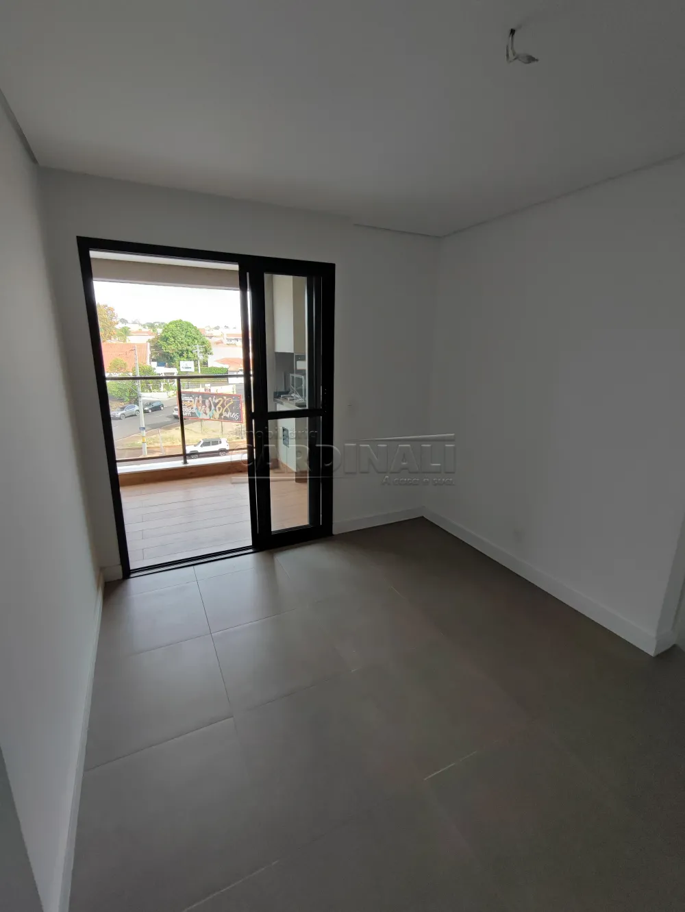 Comprar Apartamento / Padr&atilde;o em Araraquara R$ 580.000,00 - Foto 2