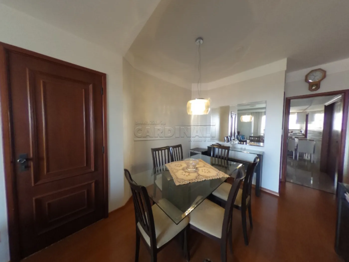 Apartamento / Padr&atilde;o em Araraquara Alugar por R$2.337,00