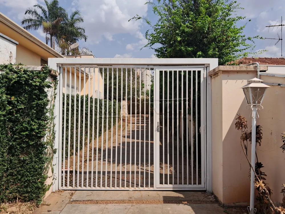 Alugar Casa / Padr&atilde;o em Araraquara R$ 3.000,00 - Foto 1