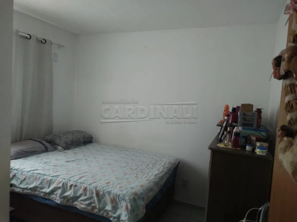 Comprar Apartamento / Padr&atilde;o em S&atilde;o Carlos R$ 230.000,00 - Foto 3