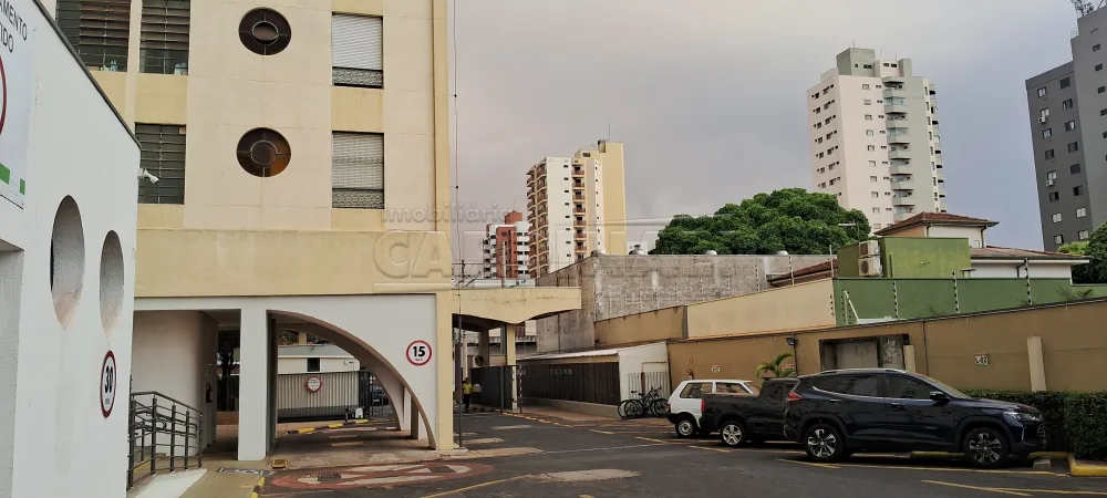 Comprar Apartamento / Padr&atilde;o em Araraquara R$ 270.000,00 - Foto 2