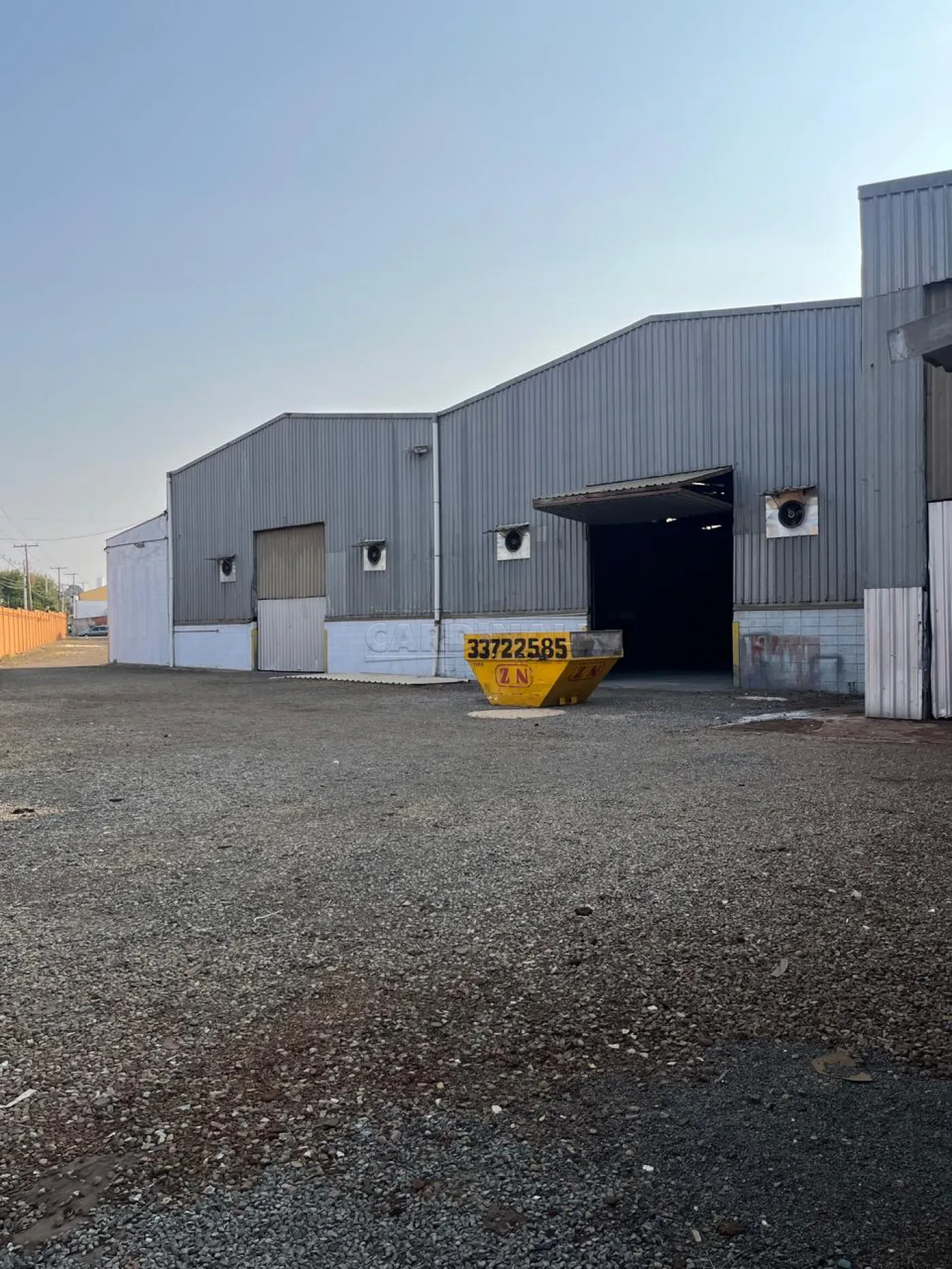 Comercial / Barrac&atilde;o em S&atilde;o Carlos Alugar por R$20,00