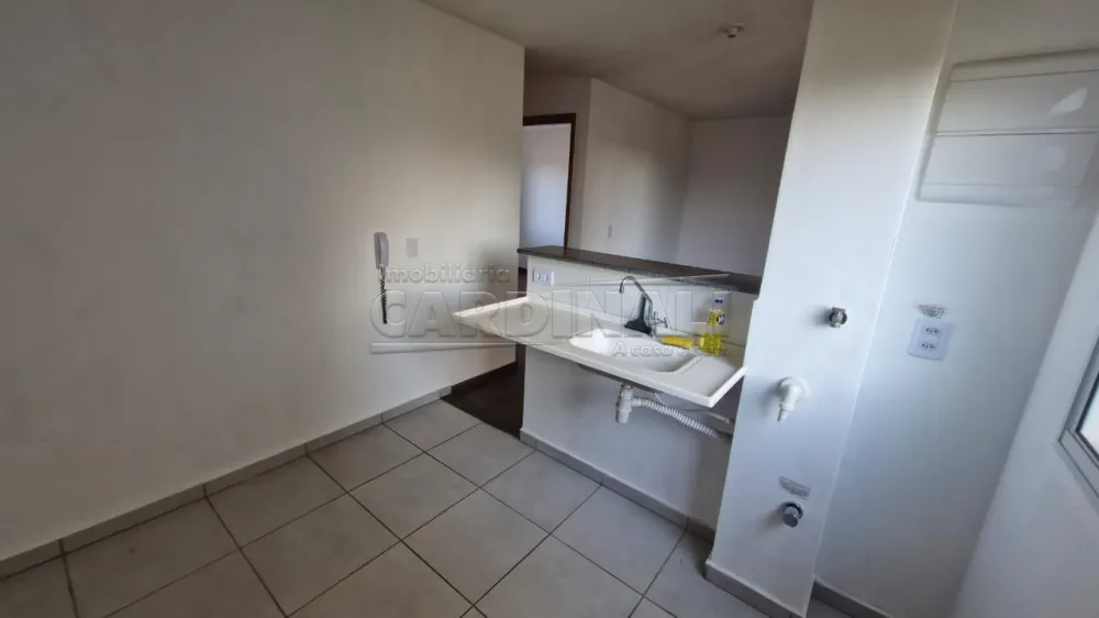 Alugar Apartamento / Padr&atilde;o em Araraquara R$ 850,00 - Foto 8