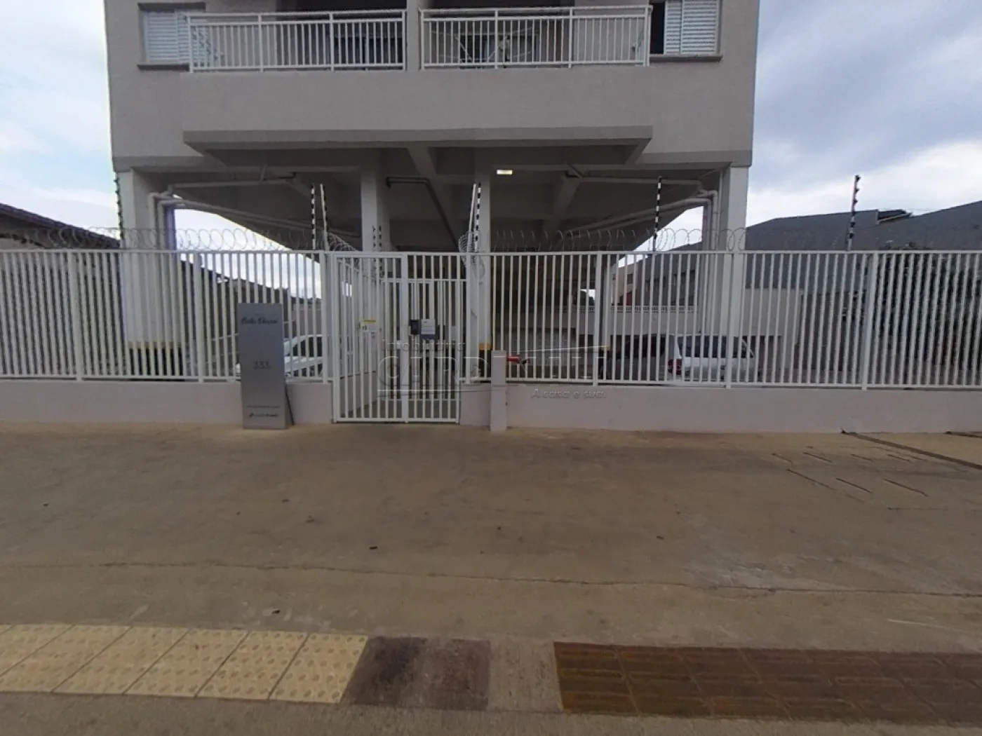 Apartamento / Padr&atilde;o em S&atilde;o Carlos Alugar por R$2.100,00