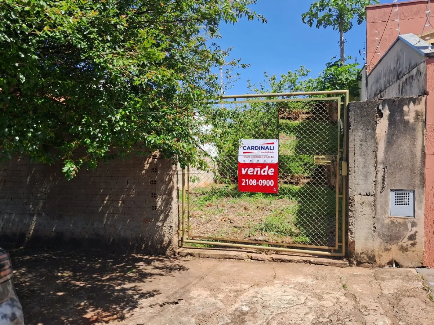 Terreno / Padr&atilde;o em Araraquara Alugar por R$2.500,00
