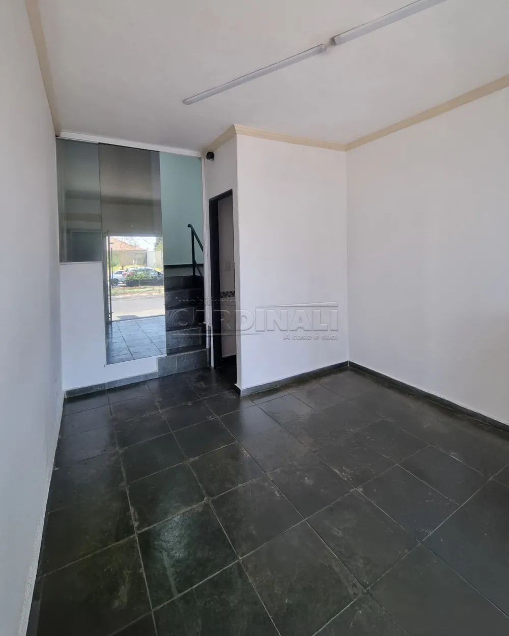 Alugar Comercial / Sal&atilde;o em S&atilde;o Carlos R$ 1.445,00 - Foto 2