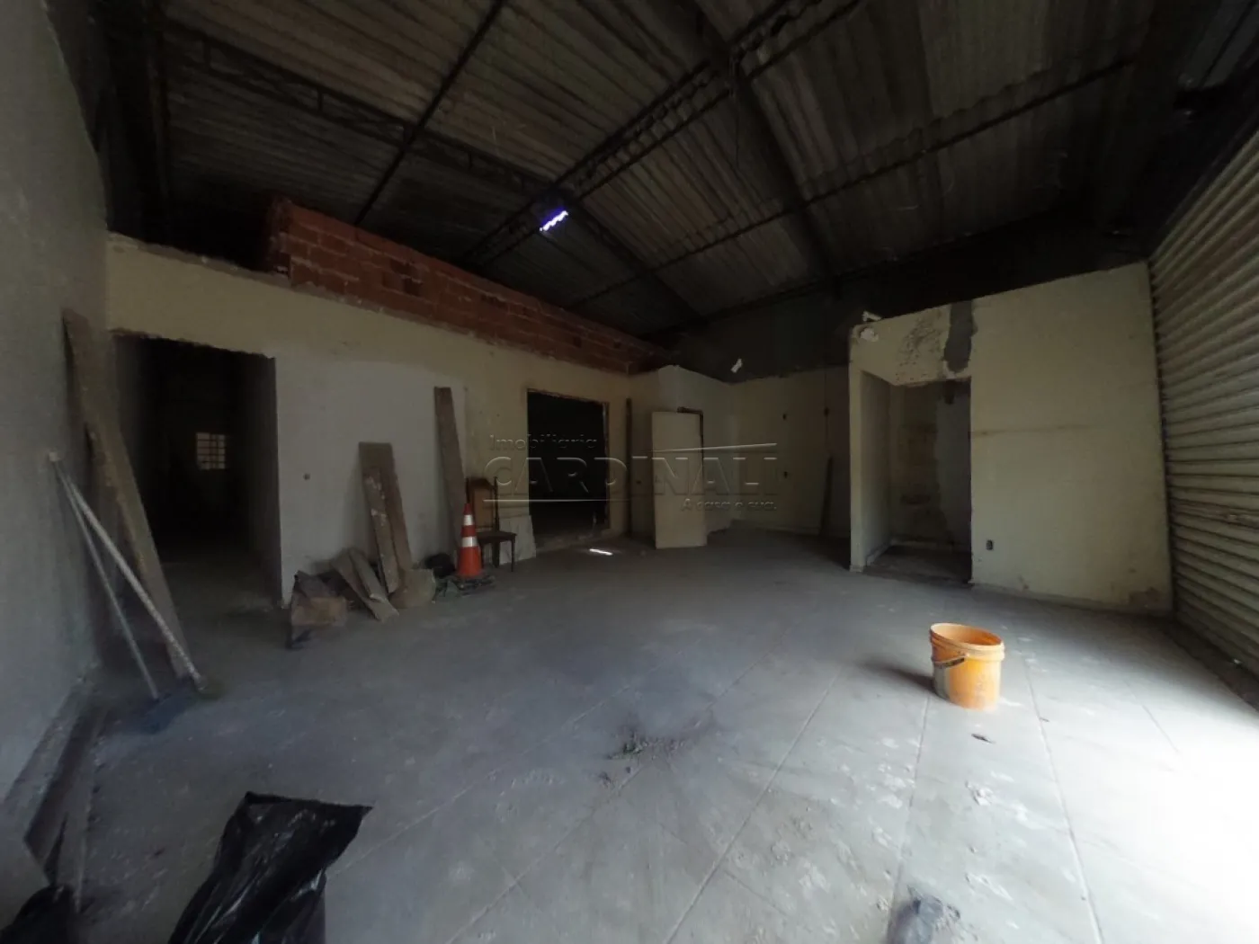 Alugar Comercial / Sal&atilde;o em S&atilde;o Carlos R$ 3.334,00 - Foto 2