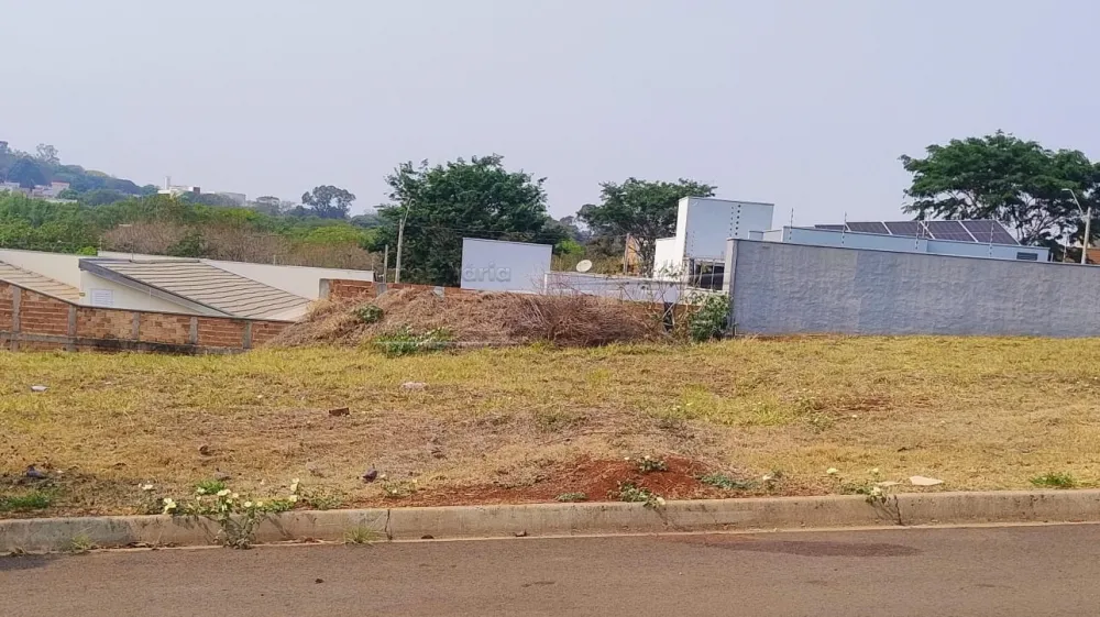Comprar Terreno / Padr&atilde;o em Araraquara R$ 128.000,00 - Foto 1