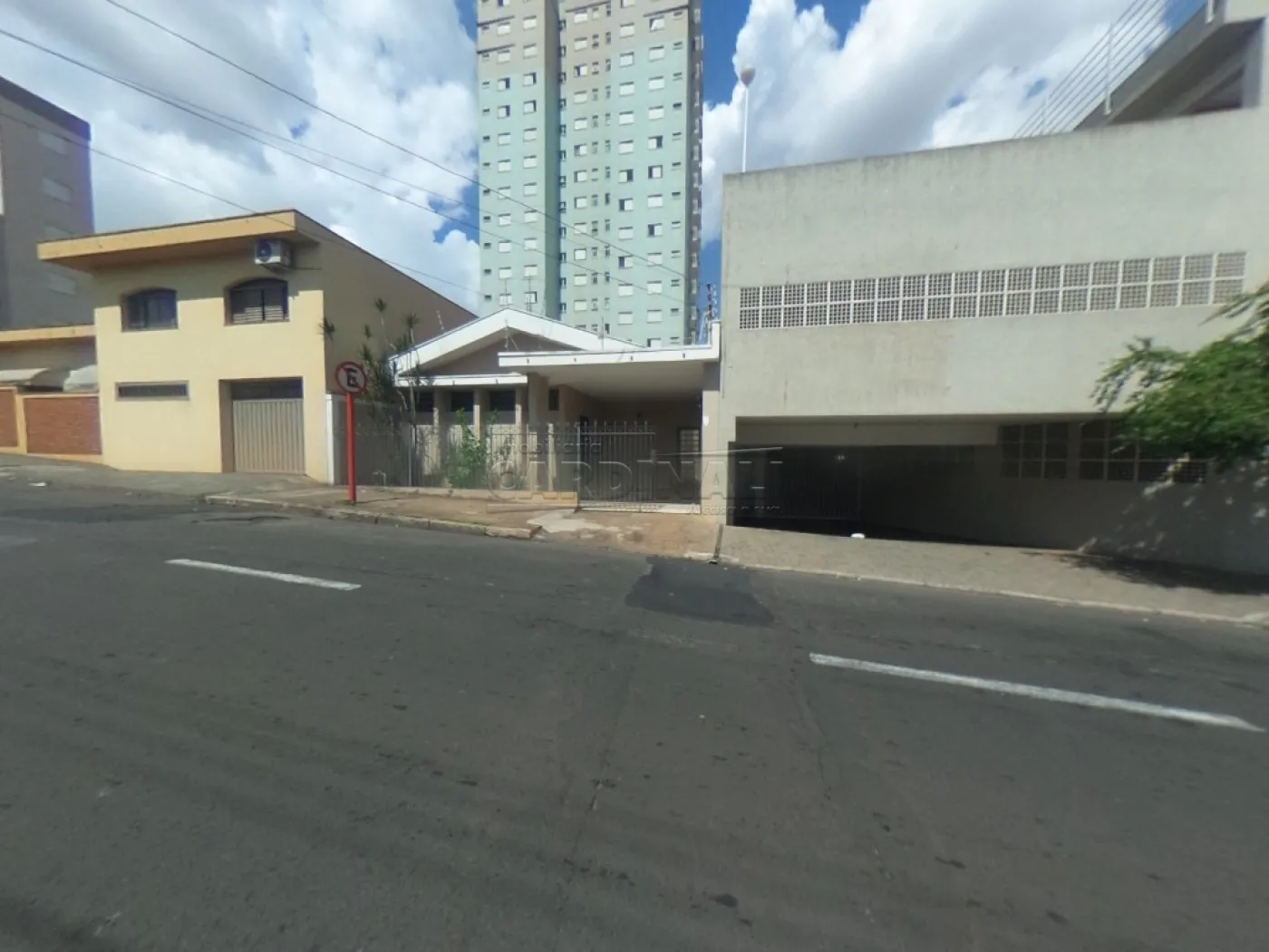 Casa / Padr&atilde;o em S&atilde;o Carlos 