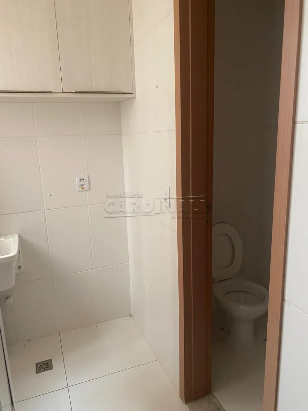 Alugar Apartamento / Padr&atilde;o em S&atilde;o Carlos R$ 3.889,00 - Foto 9