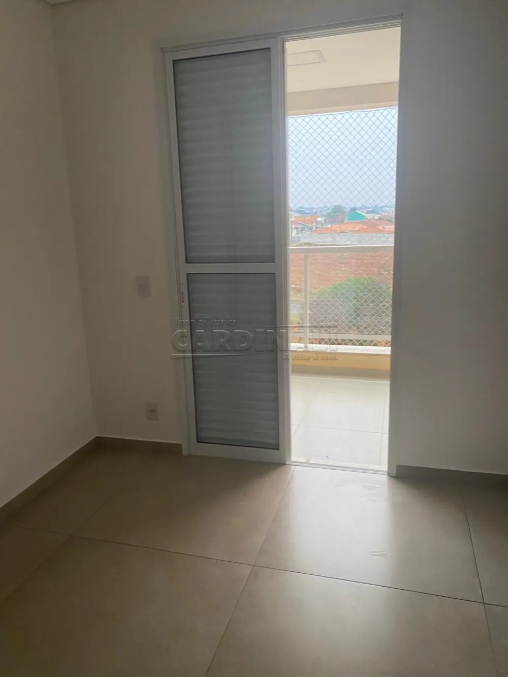 Alugar Apartamento / Padr&atilde;o em S&atilde;o Carlos R$ 3.889,00 - Foto 13