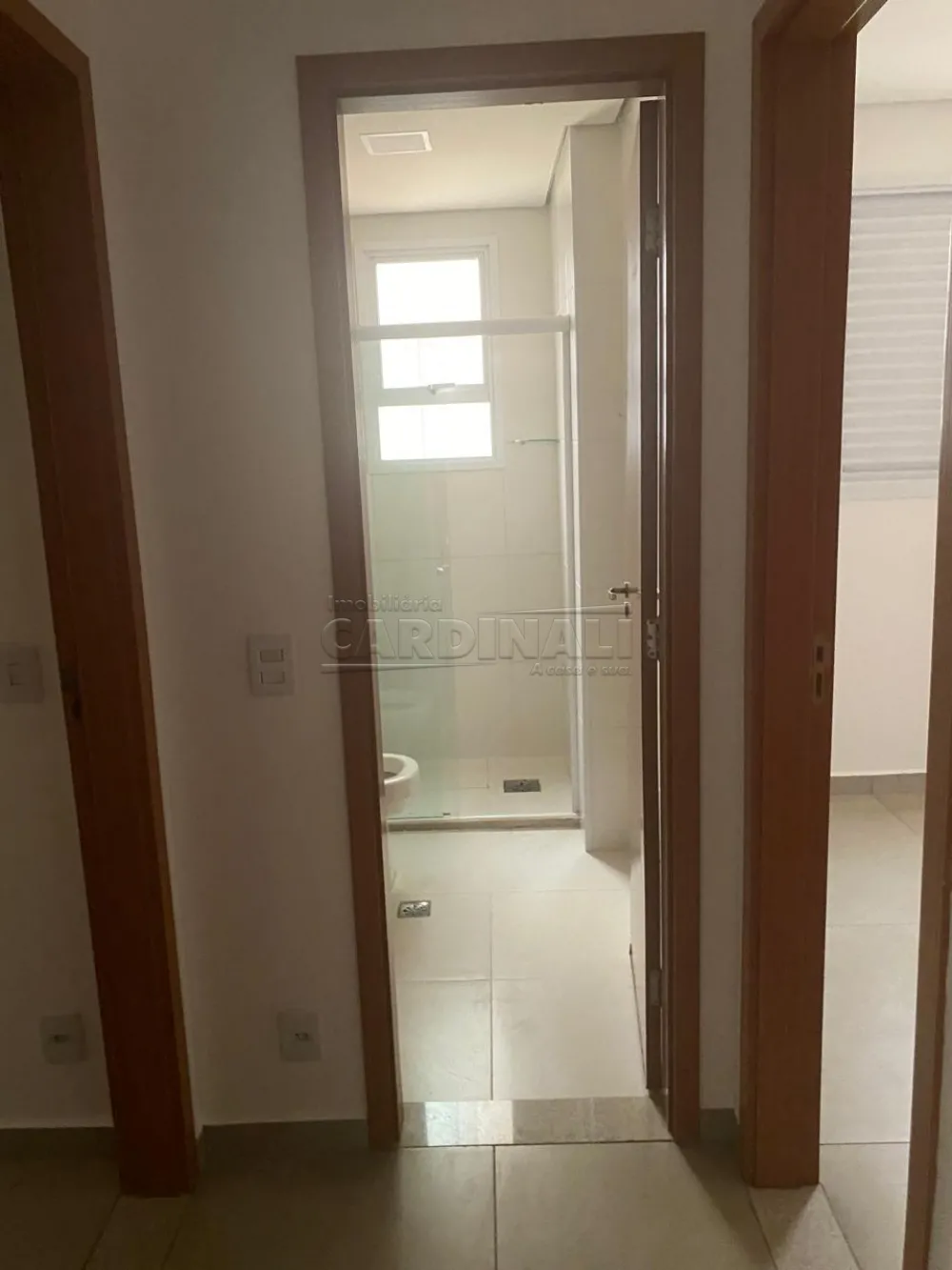 Alugar Apartamento / Padr&atilde;o em S&atilde;o Carlos R$ 3.889,00 - Foto 17