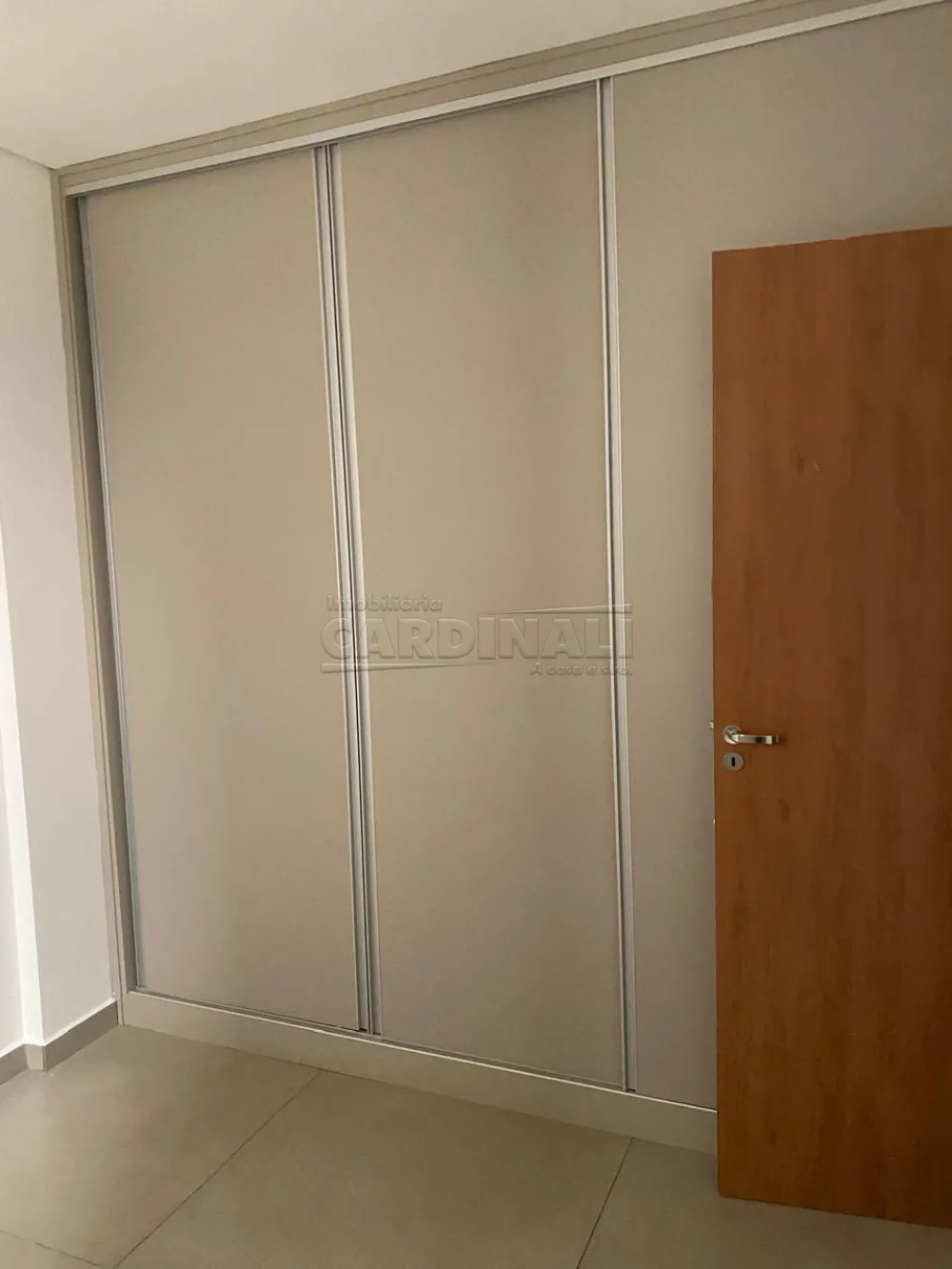 Alugar Apartamento / Padr&atilde;o em S&atilde;o Carlos R$ 3.889,00 - Foto 18