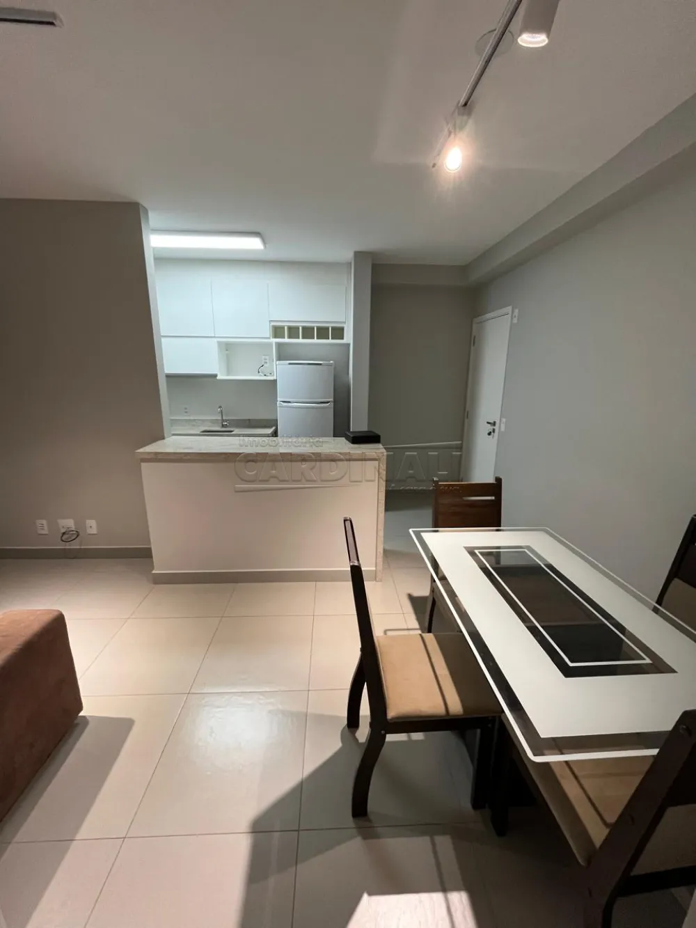 Alugar Apartamento / Padr&atilde;o em Araraquara R$ 2.136,51 - Foto 1