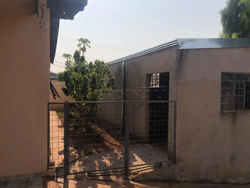 Comprar Casa / Padr&atilde;o em Araraquara R$ 319.000,00 - Foto 2