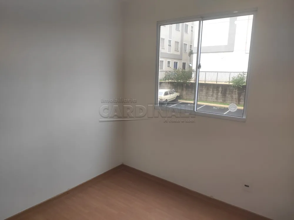 Alugar Apartamento / Padr&atilde;o em S&atilde;o Carlos R$ 845,00 - Foto 9