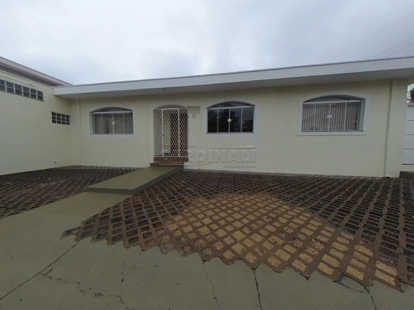 Comercial / Sala em S&atilde;o Carlos 