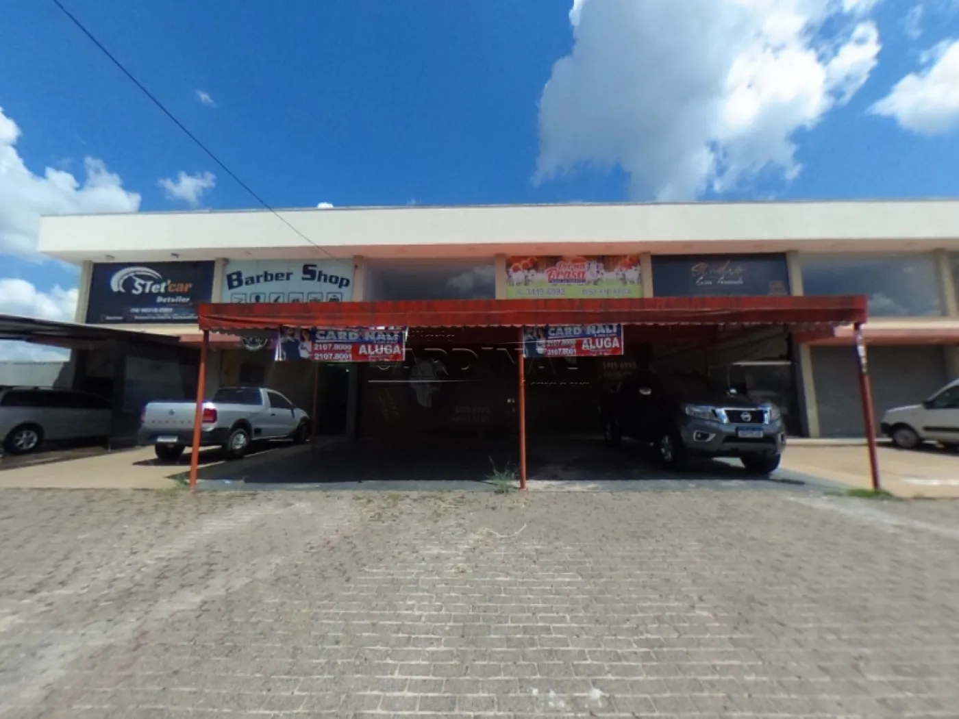 Comercial / Sala / Salão com Condomínio em São Carlos , Comprar por R$450.000,00