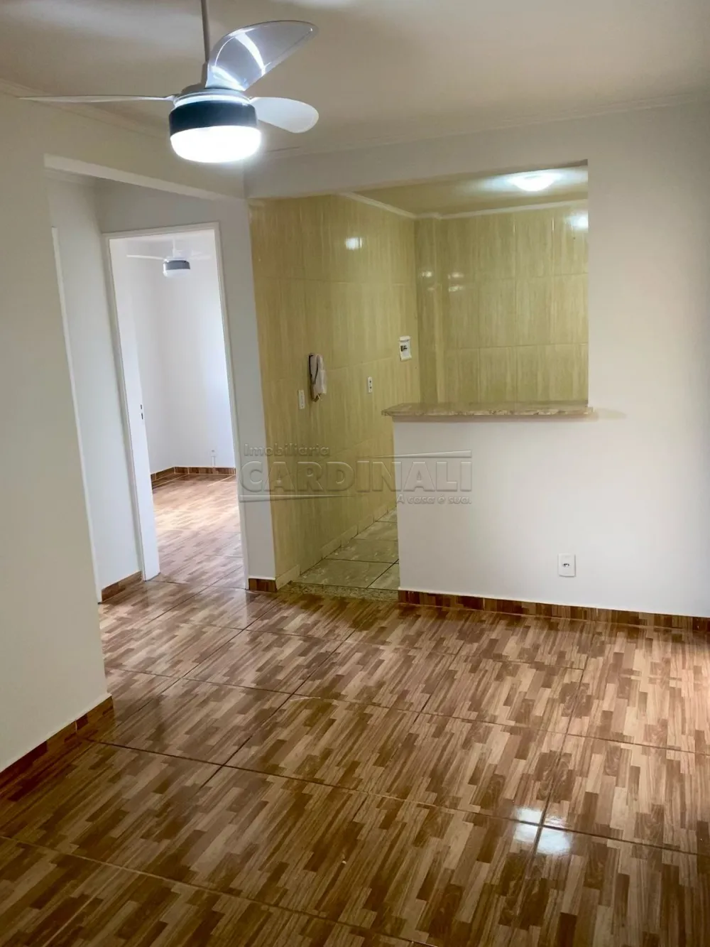 Alugar Apartamento / Padr&atilde;o em S&atilde;o Carlos R$ 1.500,00 - Foto 2