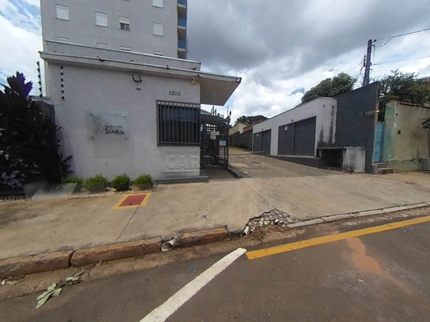 Apartamento / Padr&atilde;o em S&atilde;o Carlos Alugar por R$2.100,00